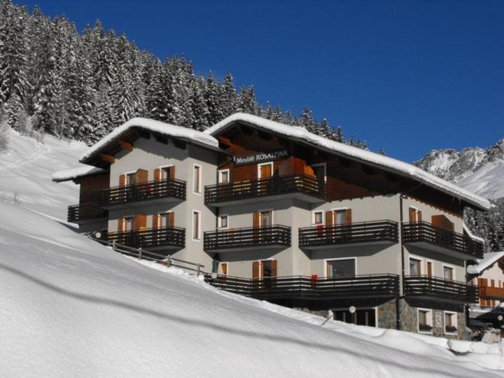Meuble Rosalpina Hotel Isolaccia Bagian luar foto