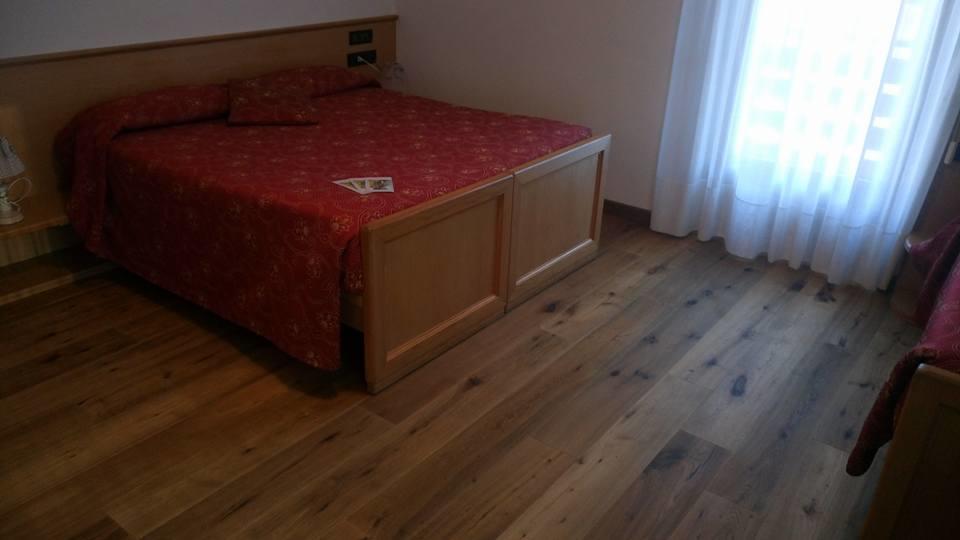 Meuble Rosalpina Hotel Isolaccia Bagian luar foto