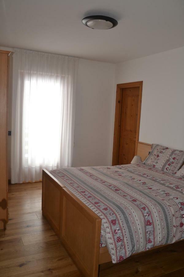 Meuble Rosalpina Hotel Isolaccia Bagian luar foto